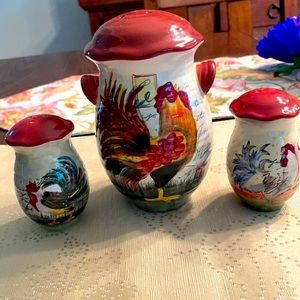 This vintage Susan Winger Rooster set ceramic